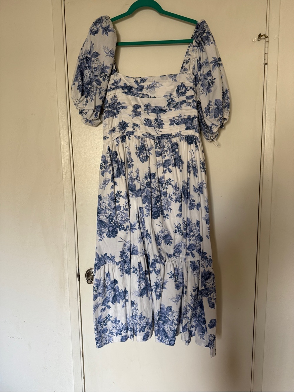 Abercrombie & Fitch White Midi Dress with Blue Floral Print
